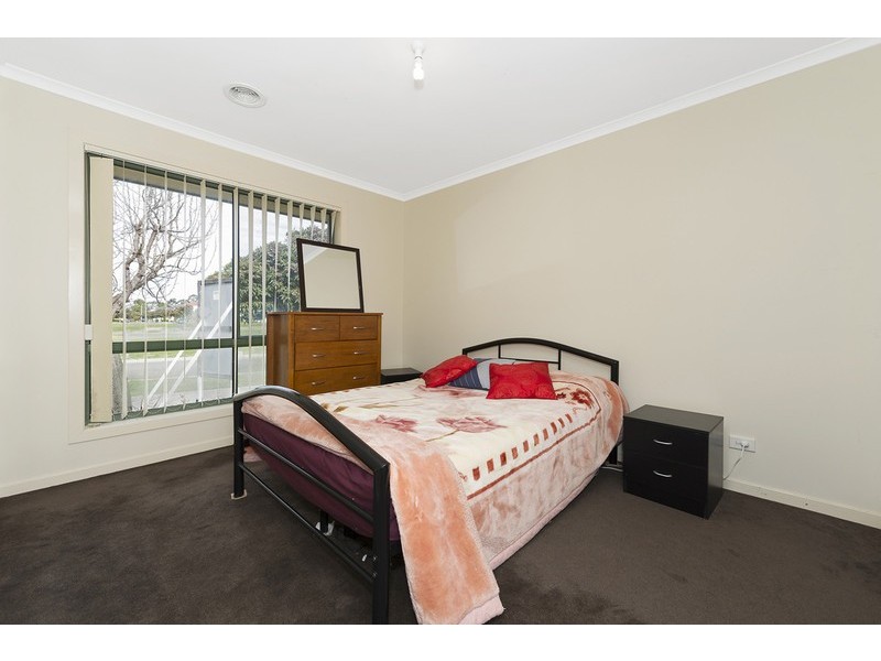 16 Serenity Way, South Morang VIC 3752