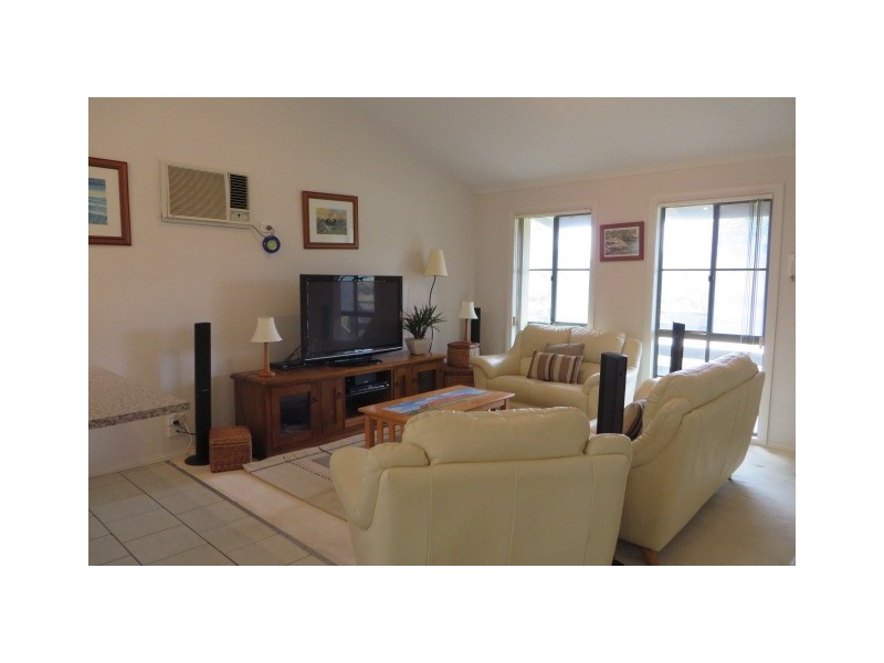 74 Seventh Avenue, Paradise Beach VIC 3851