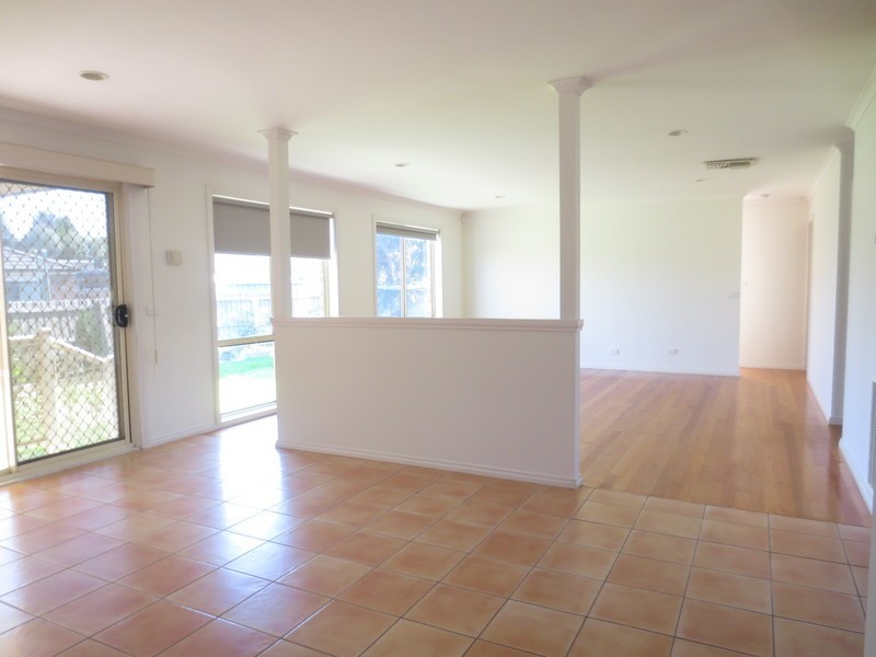 14 McCabe Drive, Epping VIC 3076