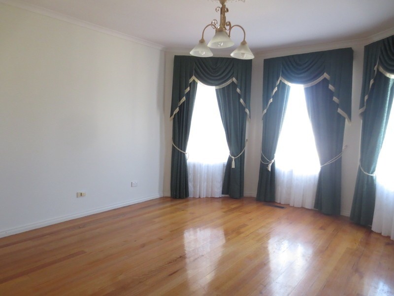 14 McCabe Drive, Epping VIC 3076