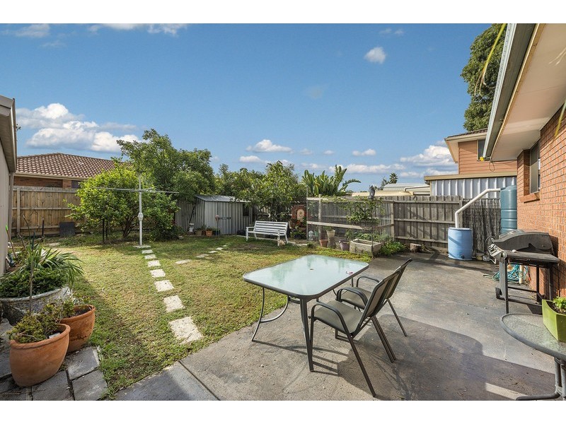 27 Hinkler Drive, Mill Park VIC 3082