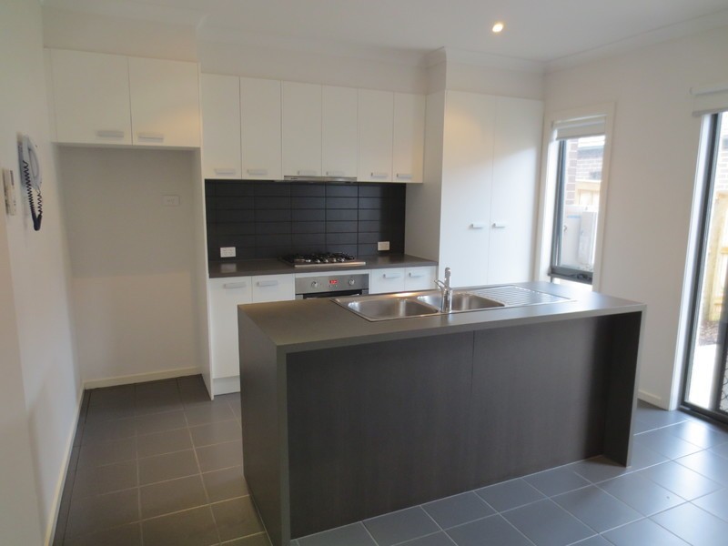 83 Lyndarum Drive, Epping VIC 3076