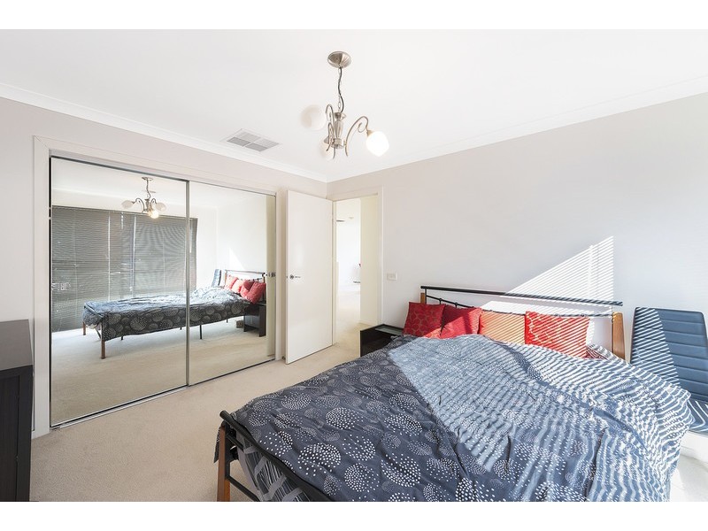 10 Foxwood Grove, Mernda VIC 3754