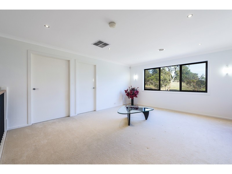 10 Foxwood Grove, Mernda VIC 3754