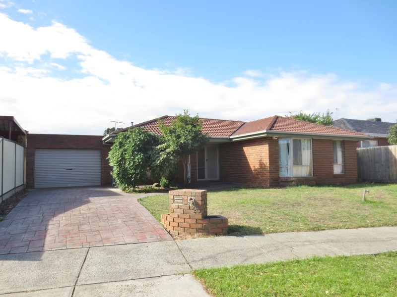 25 John Hunter Court, Mill Park VIC 3082