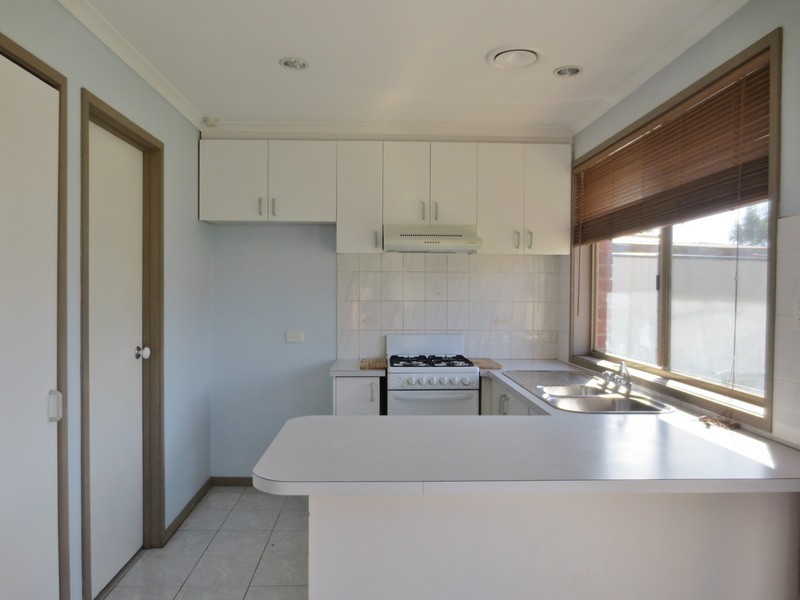 25 John Hunter Court, Mill Park VIC 3082