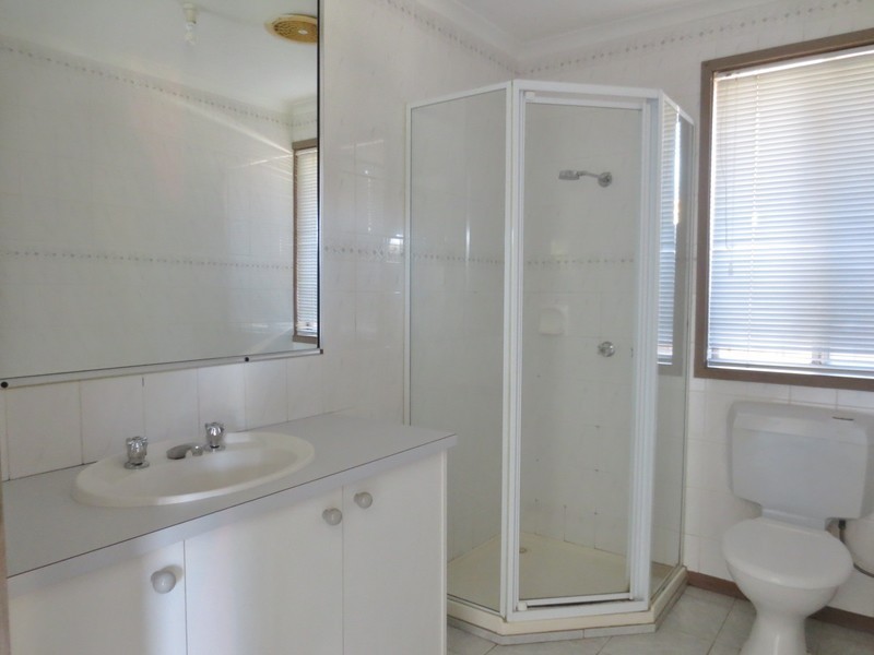 25 John Hunter Court, Mill Park VIC 3082