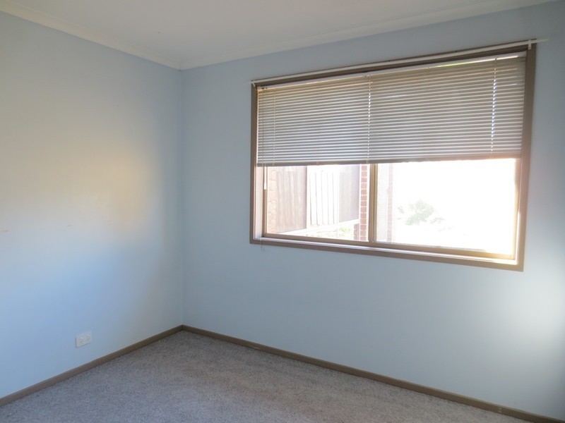 25 John Hunter Court, Mill Park VIC 3082