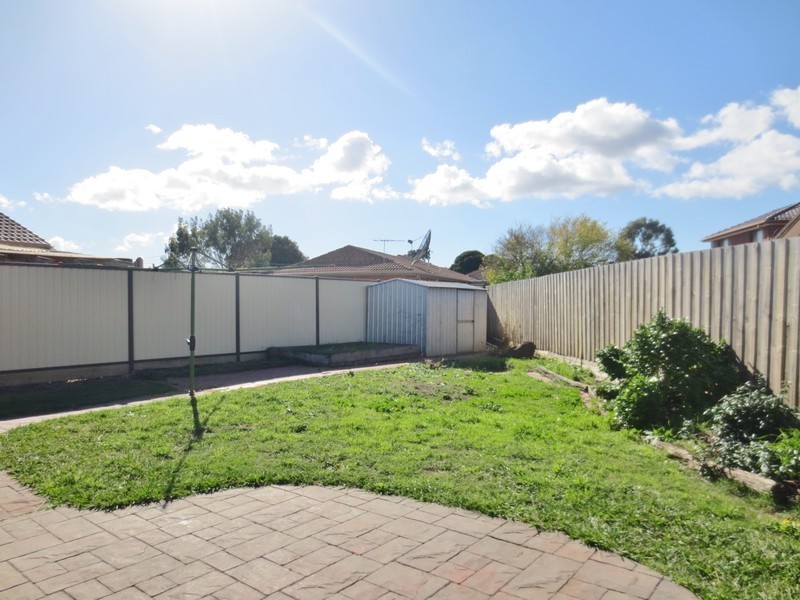 25 John Hunter Court, Mill Park VIC 3082