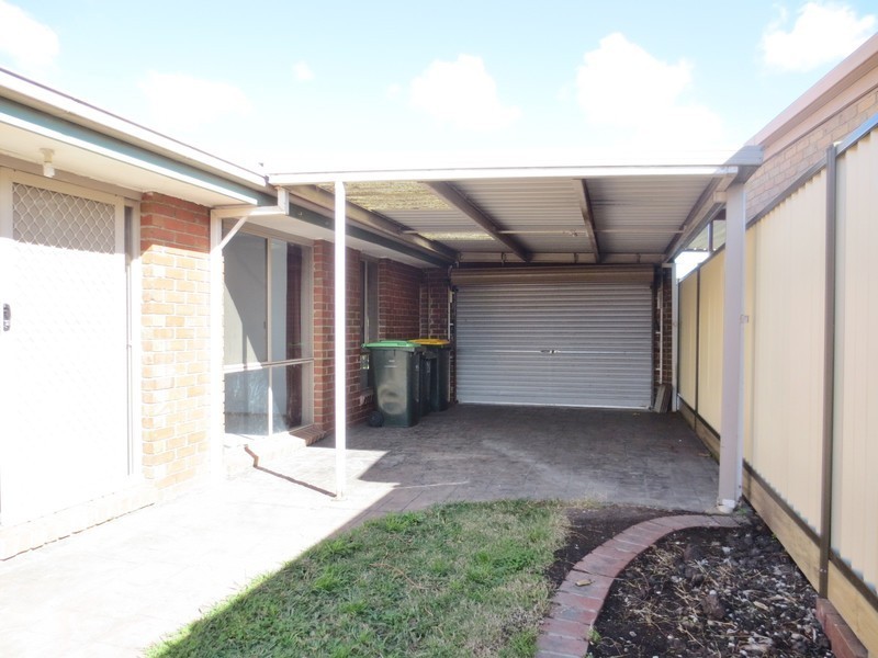 25 John Hunter Court, Mill Park VIC 3082