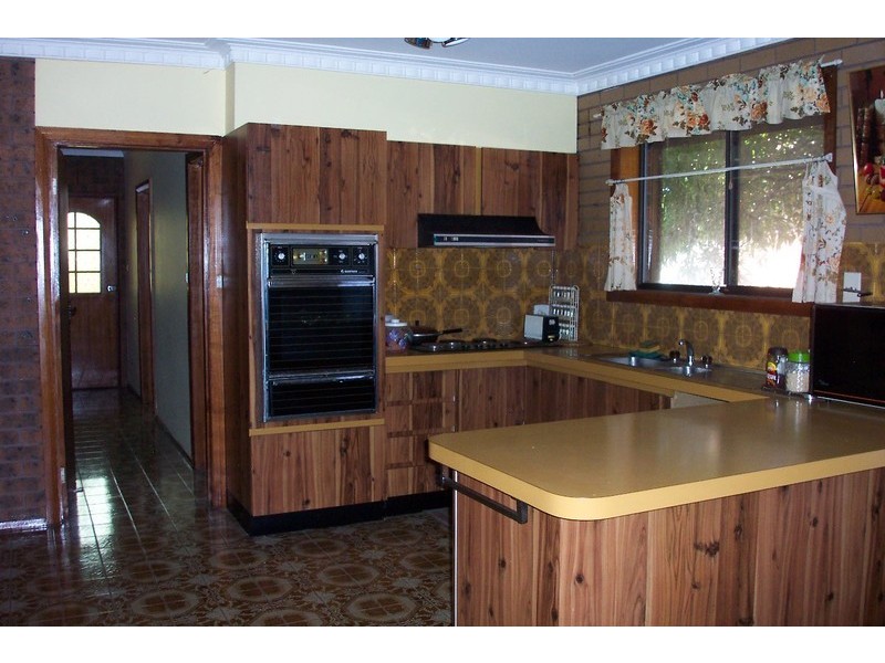 Room 4, 96 Dunne Street, Kingsbury VIC 3083