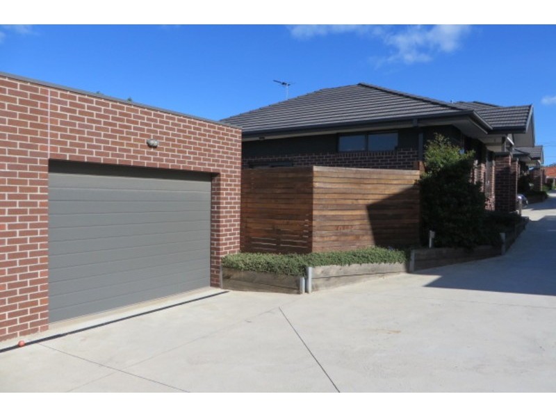 3/2-4 Reynolds Parade, Pascoe Vale South VIC 3044