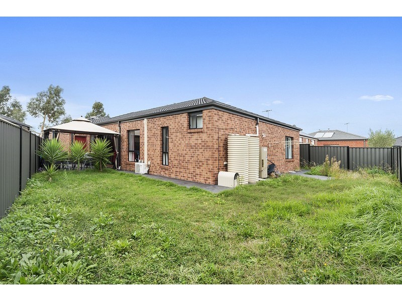 7 Howatt Place, South Morang VIC 3752