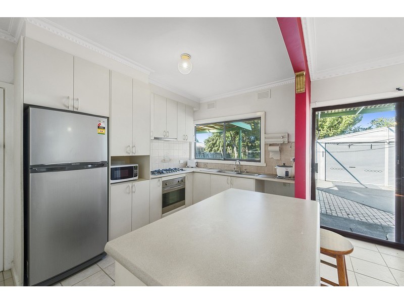 17 Arndell Street, Thomastown VIC 3074