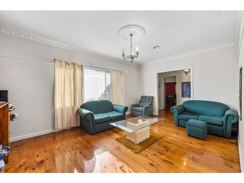 17 Arndell Street, Thomastown VIC 3074