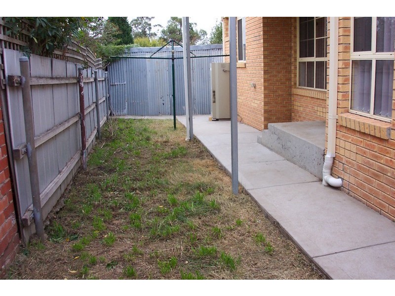 2/4 Anderson Street, Lalor VIC 3075