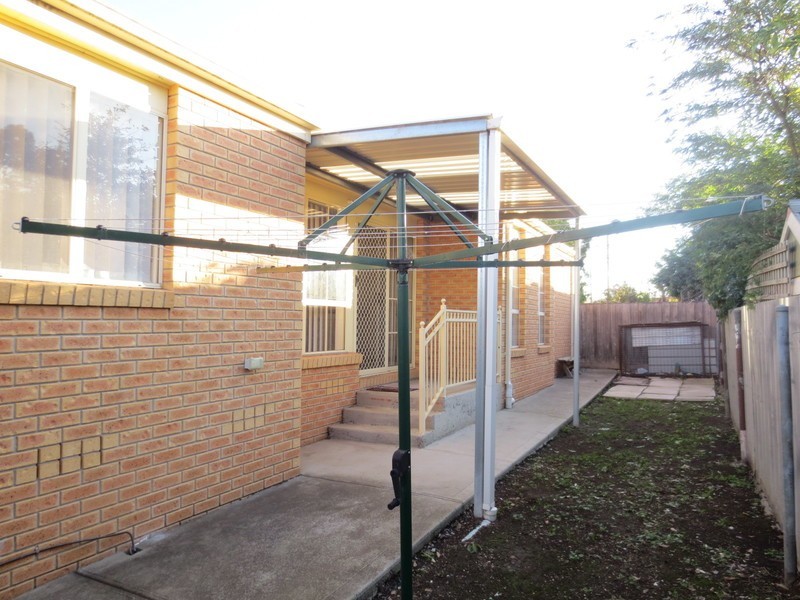 2/4 Anderson Street, Lalor VIC 3075