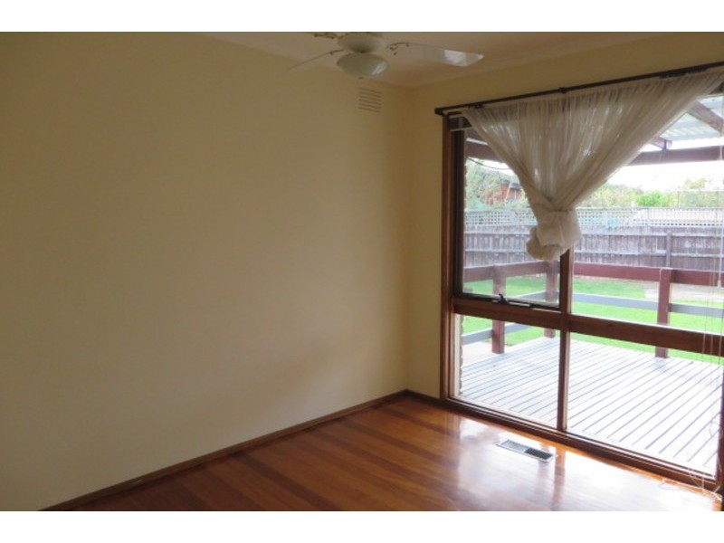 2 Christie Avenue, Mill Park VIC 3082