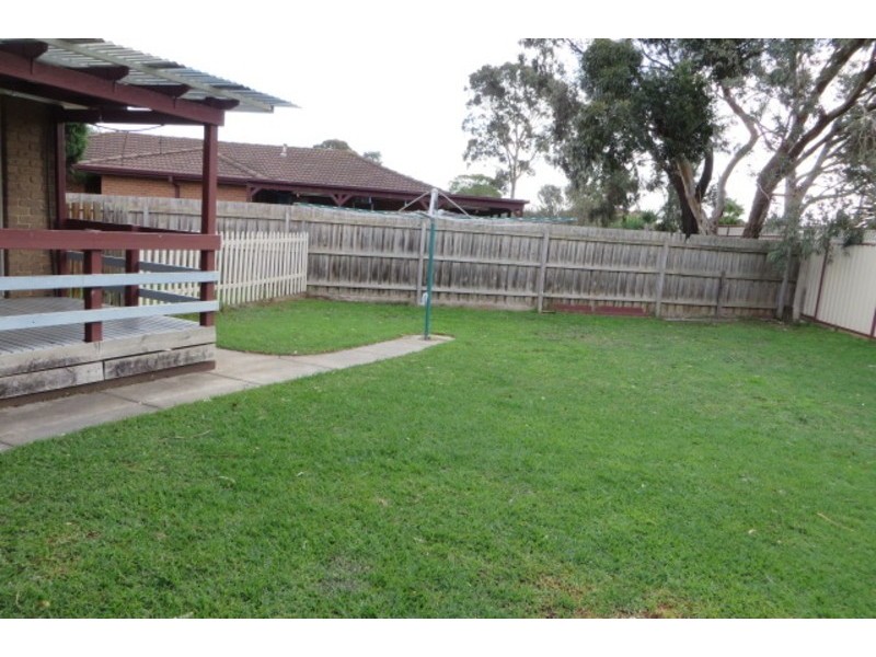 2 Christie Avenue, Mill Park VIC 3082