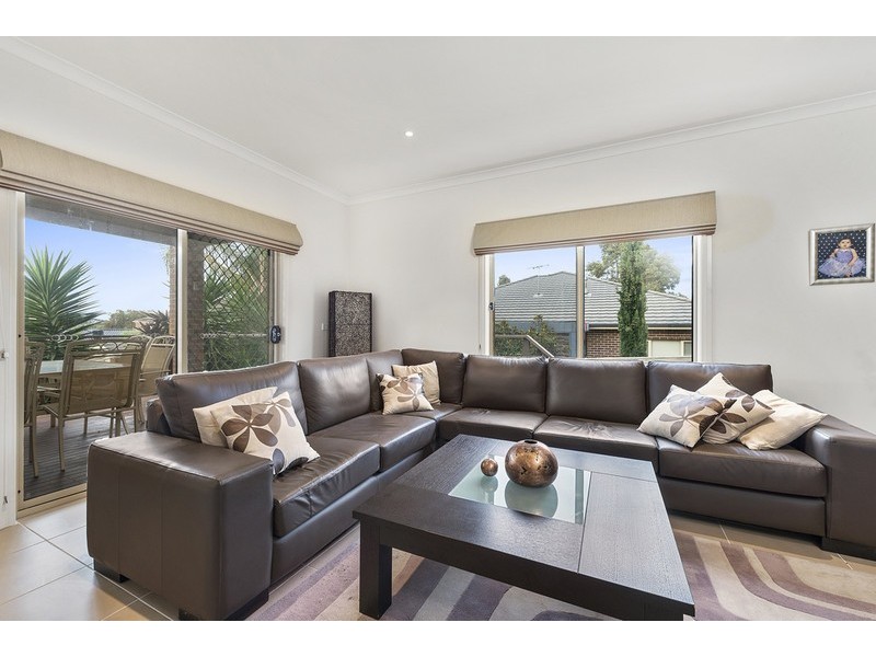 14 Thornholm Road, South Morang VIC 3752