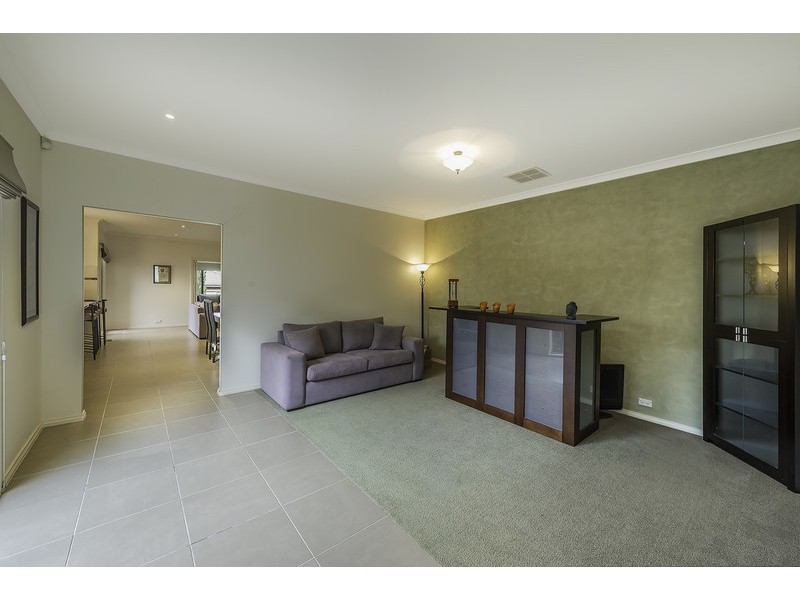 14 Thornholm Road, South Morang VIC 3752