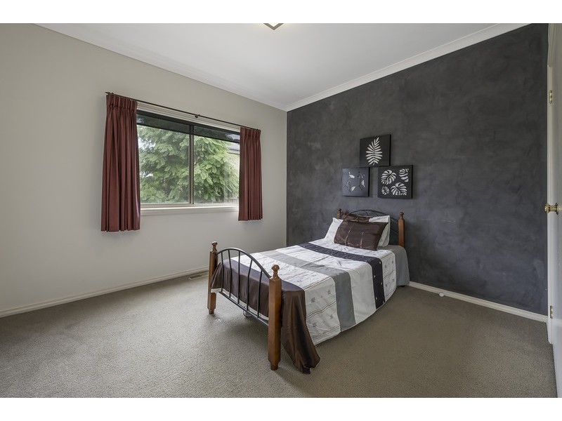 14 Thornholm Road, South Morang VIC 3752