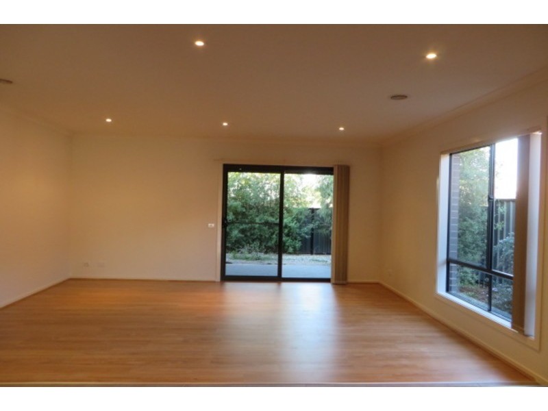 16 Pearson Road, Mernda VIC 3754