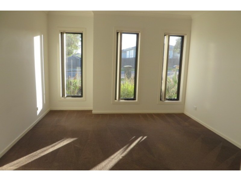 16 Pearson Road, Mernda VIC 3754