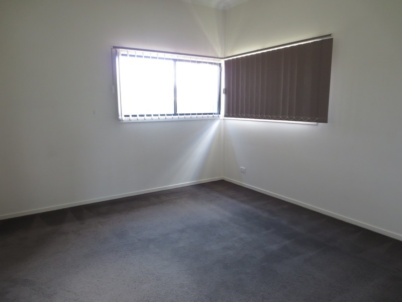 294 The Lakes Boulevard, South Morang VIC 3752