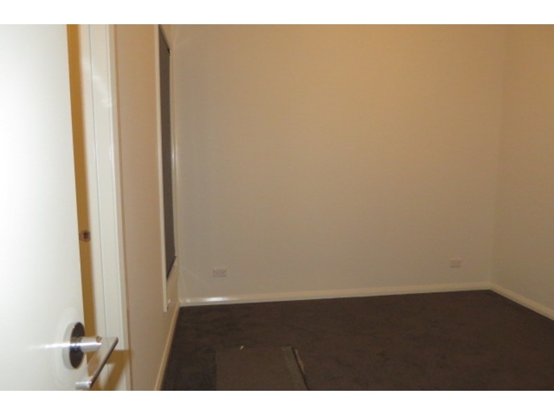 2/207 Darebin Drive, Lalor VIC 3075