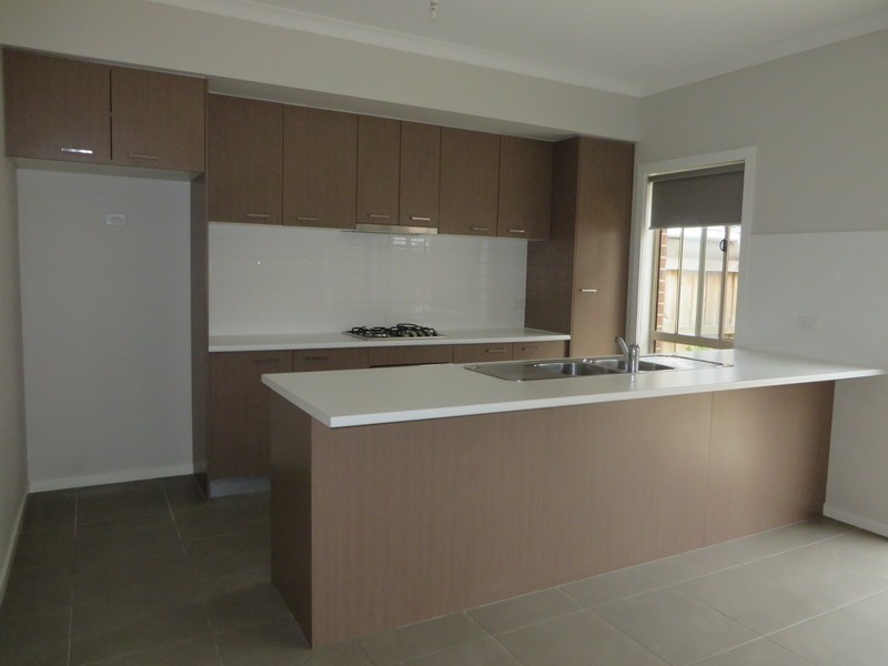 6 Pittard Walk, Epping VIC 3076