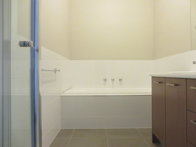 6 Pittard Walk, Epping VIC 3076
