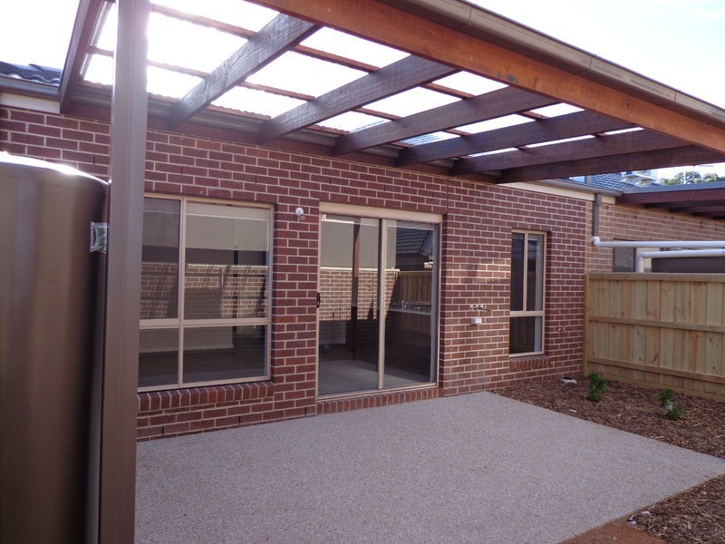 6 Pittard Walk, Epping VIC 3076