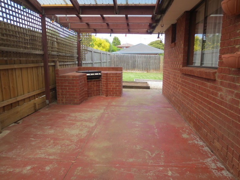 75 Centenary Drive, Mill Park VIC 3082