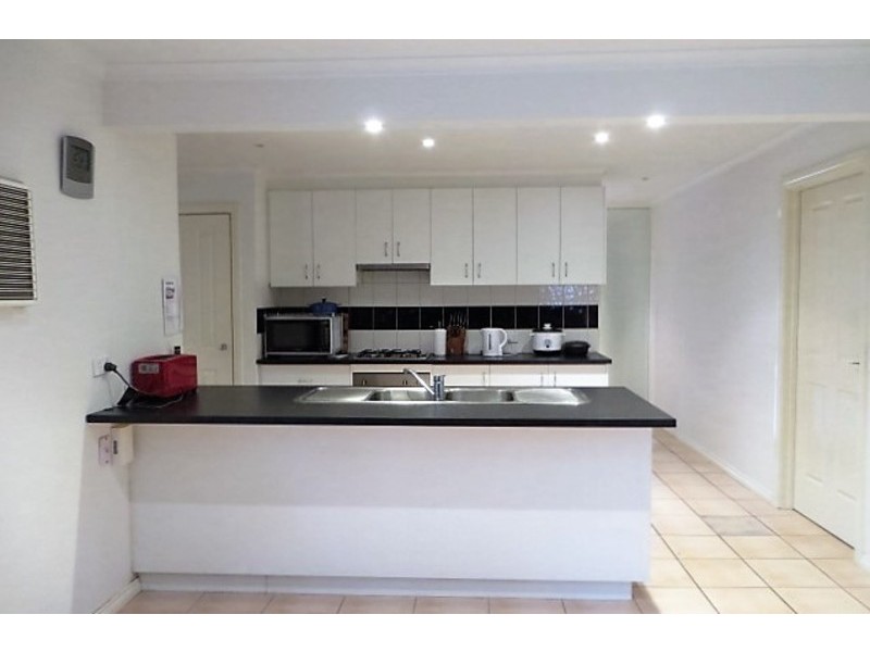 12 Flemington Drive, Mill Park VIC 3082