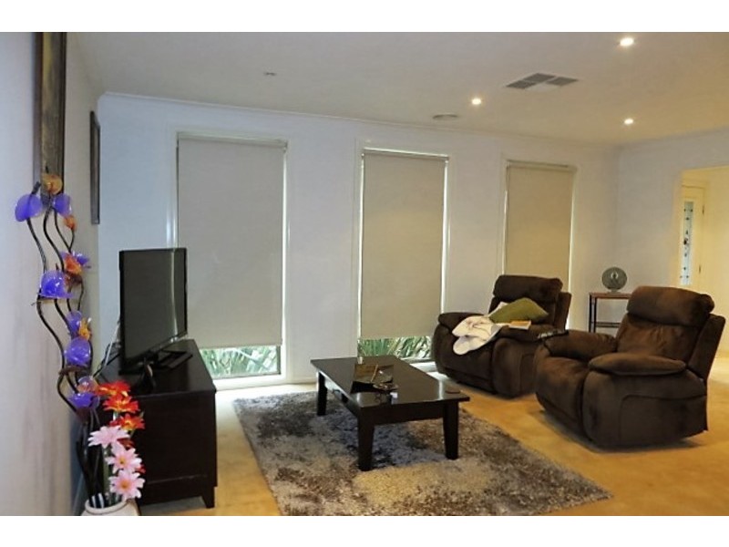 12 Flemington Drive, Mill Park VIC 3082