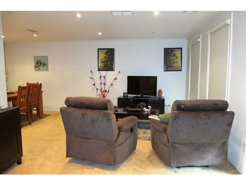 12 Flemington Drive, Mill Park VIC 3082