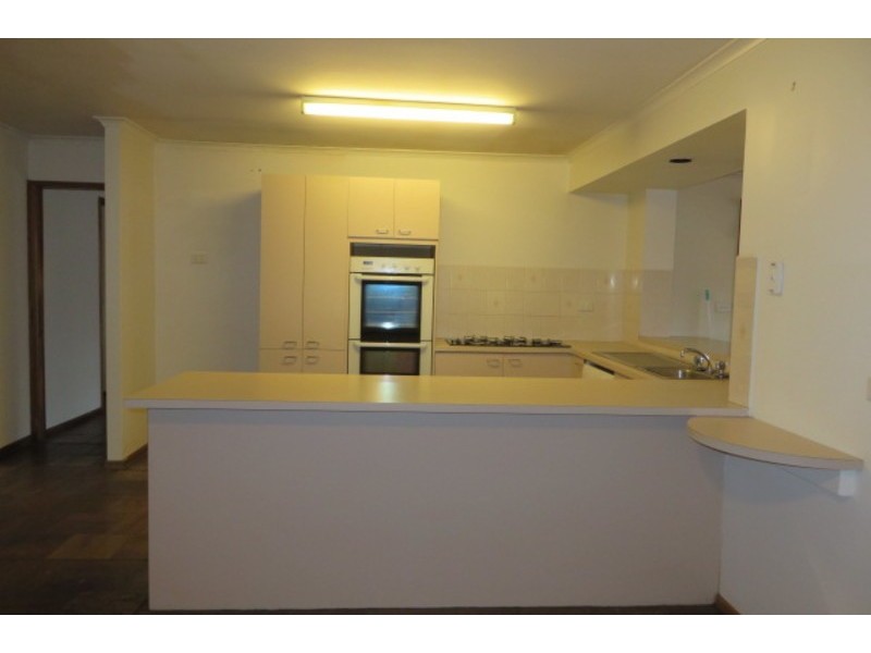 101 Woolnough Drive, Mill Park VIC 3082