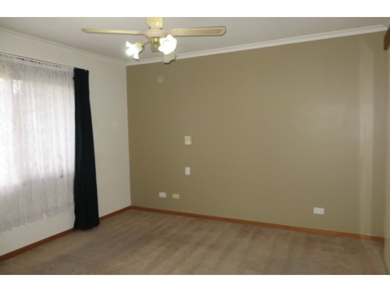 101 Woolnough Drive, Mill Park VIC 3082