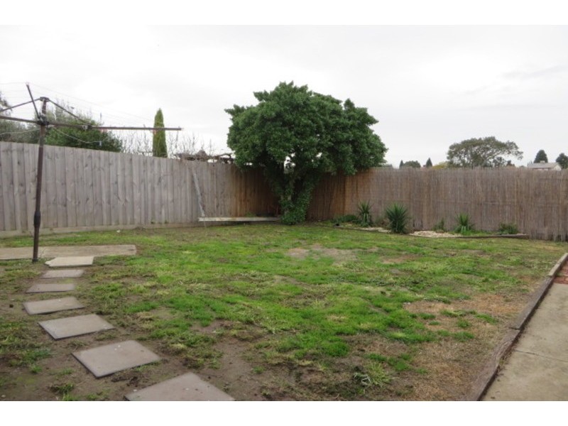 101 Woolnough Drive, Mill Park VIC 3082