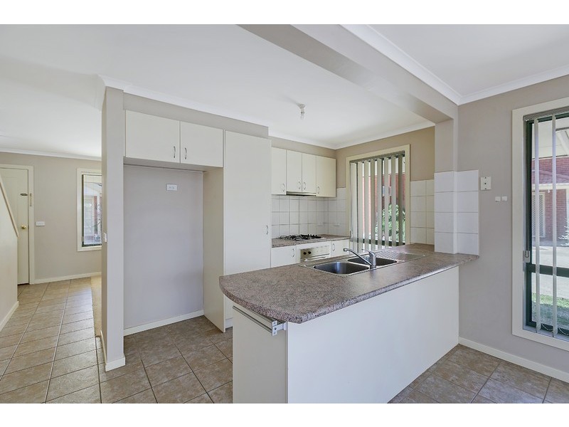 16 Pace Circuit, South Morang VIC 3752