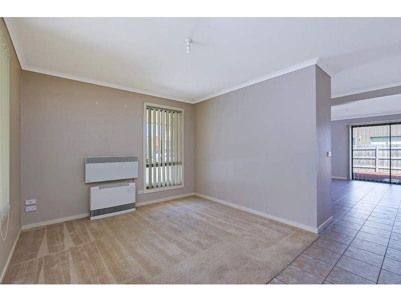 16 Pace Circuit, South Morang VIC 3752