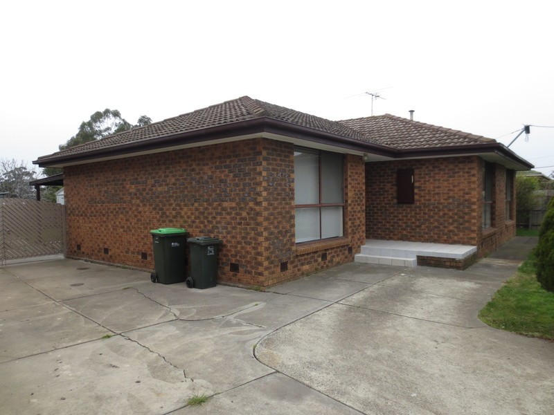 76 Memorial Avenue, Epping VIC 3076