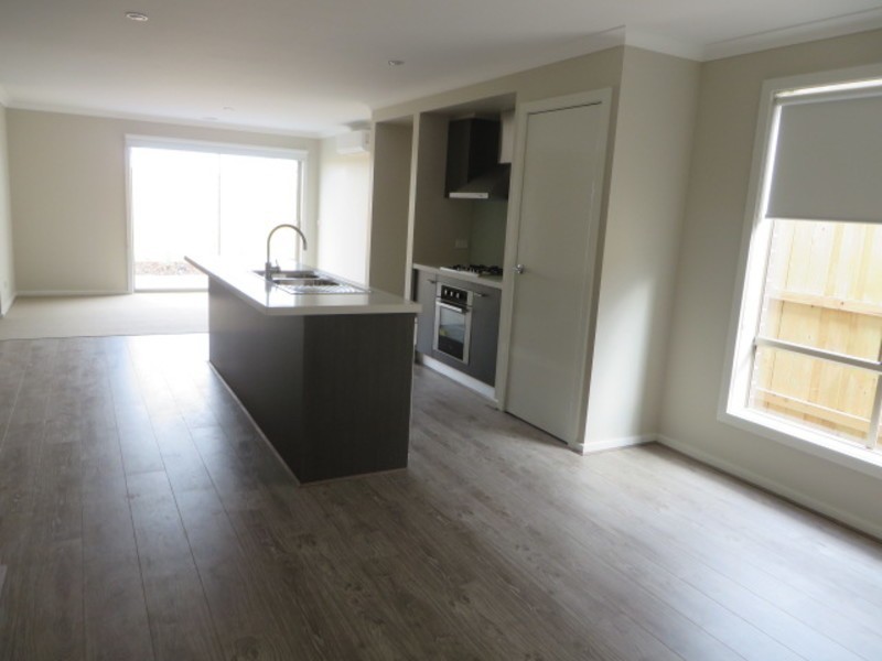 42 Sissinghurst Parade, Mernda VIC 3754