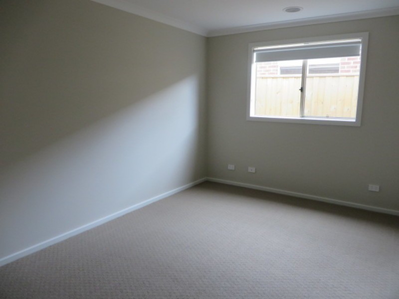 42 Sissinghurst Parade, Mernda VIC 3754