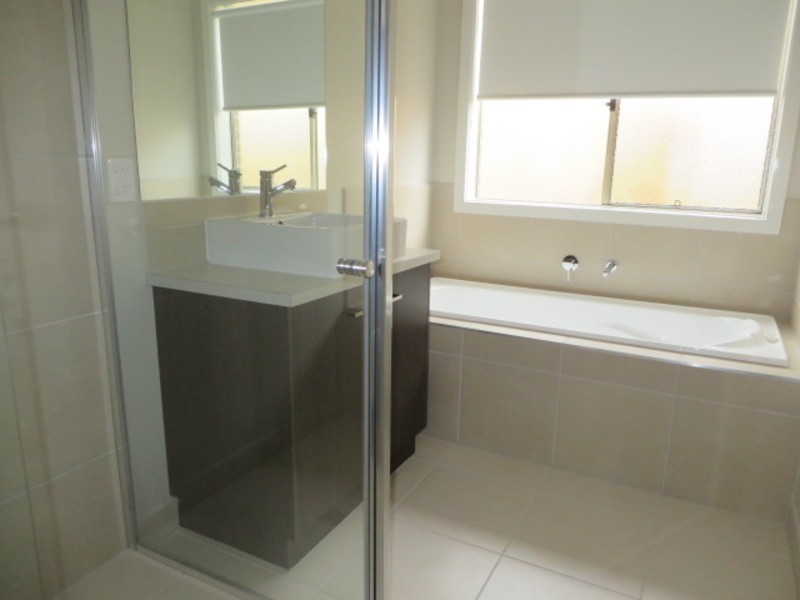 42 Sissinghurst Parade, Mernda VIC 3754