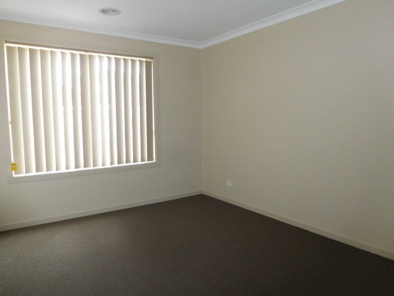 2/6 Uren Court, Thomastown VIC 3074