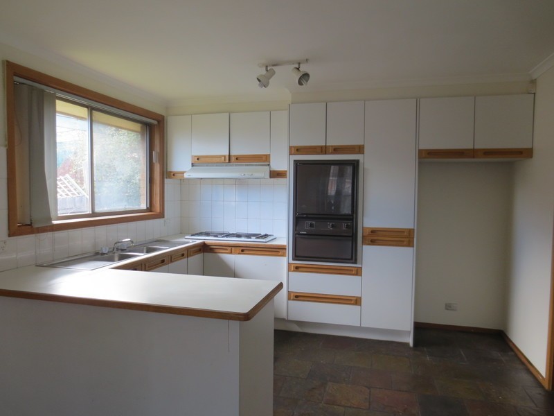 6 Pickworth Drive, Mill Park VIC 3082