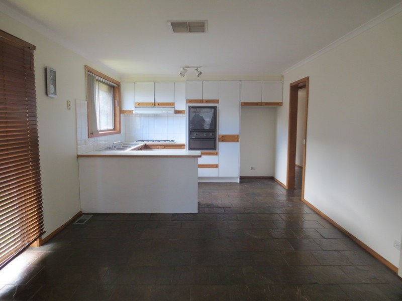 6 Pickworth Drive, Mill Park VIC 3082