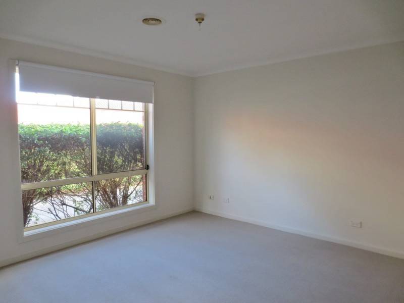 2/30 Bamfield Road, Heidelberg Heights VIC 3081